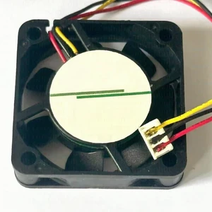 U40X12MMZ7-53J25 DC 12V 0.07A 40x40x10mm Three-line server cooling fan U40X12MMZ7-53J25 DC 12V 0.07A 40x40x10mm Three-line server cooling fan