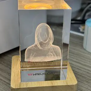 Crystal Satoshi Nakamoto Statue with Colorful LED Light Effect, Bitcoin Founder, High-Tech Desktop Decor