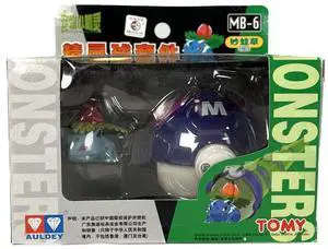 TOMY: Pokemon Monster Collection - Master Ball and Ivysaur Figure #MB-6