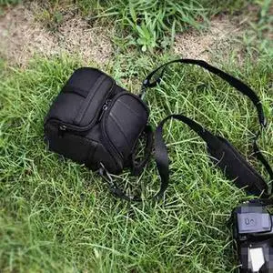 SLR Camera Bag Lightweight Photography Bag Adjustable Shoulder Strap Camera Bag Pocket Zipper For D40