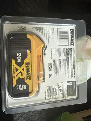 DEWALT DCB205 20V 5Ah Power Tool Battery, 2 Pack