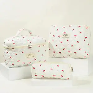 Women Quilted Makeup Bag Cosmetic Organizer Bag Pattern Portable Cosmetic Pouch Cosmetic Clutch Bag Cute Toiletry Bag