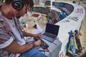 Control Starlight Compact Controller with Serato DJ Lite