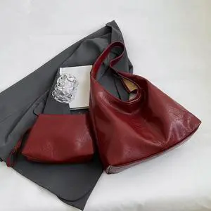 Women Leather Shoulder Bag Versatile Soft Underarm Bag Casual Hobo Bag and Clutch 2pcs Shoulder Bag and Handbag Set Shopping Bag