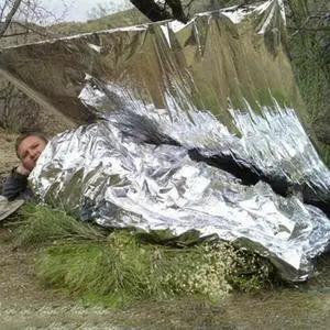 Foil Mylar Thermal Blanket 130x210cm Waterproof Blankets Keeps You Warm Retain Body Heat Emergency Supplies for Outdoors Camping