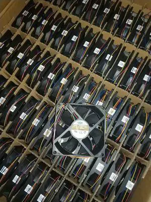 for AVC 9CM DS09225B12U 9225 12v 0.56a 4Wire cooling fan 92*92*25MM HZDO