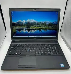 Dell Latitude 5590 intel core  i5-8350U 1.7GHz 8GB 256GB SSD 15.6" HD  (1366×768)   Win 11 Pro