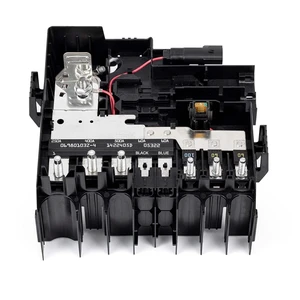 Engine Compartment Battery Distribution Fuse Block for Chevrolet & GMC Engine Compartment Battery Distribution Fuse Block for Chevrolet & GMC