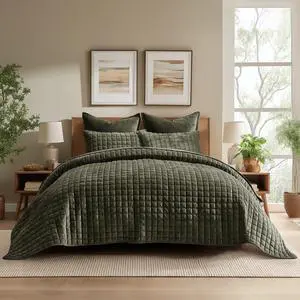 Luxury Velvet Quilt Set King Size, Lightweight Velvet Comforter Set, Oversized Bedspread Coverlet Quilted Bedding Set, with 2 Matching Pillow Shams, for All Season, Olive Green Luxury Velvet Quilt Set King Size, Lightweight Velvet Comforter Set, Oversized Bedspread Coverlet Quilted Bedding Set, with 2 Matching Pillow Shams, for All Season, Olive Green
