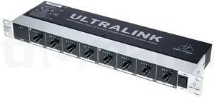 DS2800 Professional 2-Input 8-Output Distribution Splitter DS2800 Professional 2-Input 8-Output Distribution Splitter
