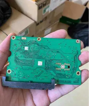 Hard disk circuit board 100435196 REV A white el 100282774 Hard disk circuit board 100435196 REV A white el 100282774