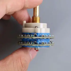 High precision 24 level 50K stepper dual channel volume knob potentiometer band potentiometer volume control High precision 24 level 50K stepper dual channel volume knob potentiometer band potentiometer volume control