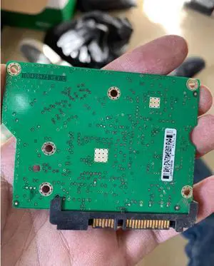 Hard disk circuit board 100428473 REV C white el 100439890 Hard disk circuit board 100428473 REV C white el 100439890