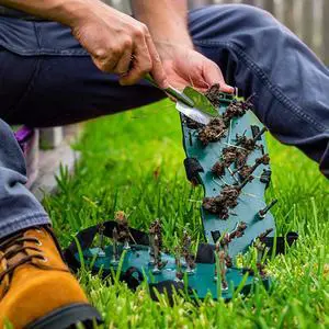 1Pair Lawn Aerator Shoes Gardening Tool to Loosen The Soil & Promote Root Growth 1Pair Lawn Aerator Shoes Gardening Tool to Loosen The Soil & Promote Root Growth