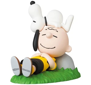 UDF Napping Charlie Brown & Snoopy Peanuts Series 13 UDF Napping Charlie Brown & Snoopy Peanuts Series 13