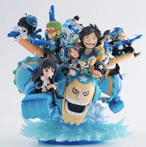 World Collectable Figure One Piece Kaido; Luffy Nika Gear 4 Day US DUTY PAID