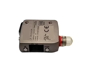 1PCS LR-ZB250C3P Sensor 1PCS LR-ZB250C3P Sensor