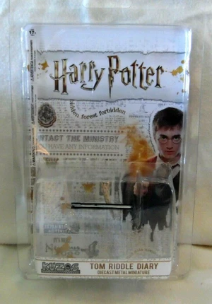 Factory Entertainment Kuzos Harry Potter Riddle Diary Factory Entertainment Kuzos Harry Potter Riddle Diary