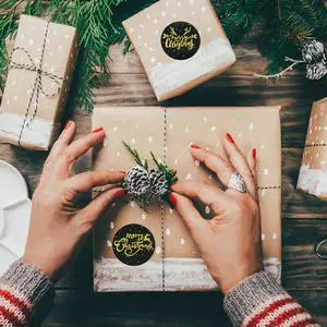 2 Rolls Christmas Gold Packing Bag Seal Stickers Removable No Residue Festive Decor els for Party Favors Gift Wrapping Craft 2 Rolls Christmas Gold Packing Bag Seal Stickers Removable No Residue Festive Decor els for Party Favors Gift Wrapping Craft