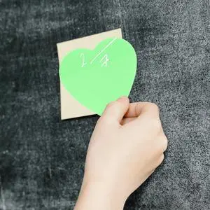 Fluorescent Heart Memo Pads Pet Material Self Adhesive Note Stickers Smooth Writing Tear Off No Residue Compact Decorative Fluorescent Heart Memo Pads Pet Material Self Adhesive Note Stickers Smooth Writing Tear Off No Residue Compact Decorative