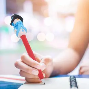 4Pcs Christmas Pens Writing Pens Smooth Wear Resistant Office Student Supplies Signature Pen Gel Pen 4Pcs Christmas Pens Writing Pens Smooth Wear Resistant Office Student Supplies Signature Pen Gel Pen