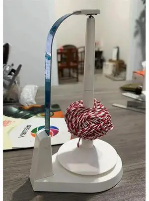 MEOF Wool Jeanie Magnetic Pendulum Yarn Knitting and Crochet Yarn Feeder Holder Yarn Ball Holder for Knitting and Crocheting MEOF Wool Jeanie Magnetic Pendulum Yarn Knitting and Crochet Yarn Feeder Holder Yarn Ball Holder for Knitting and Crocheting