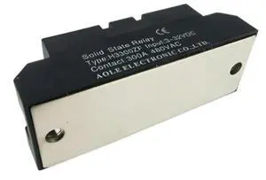 Single-phase Solid State Relay H3300ZF DC Controls AC Contactless 300A Solid State Relay with Led Indicator Light Single-phase Solid State Relay H3300ZF DC Controls AC Contactless 300A Solid State Relay with Led Indicator Light