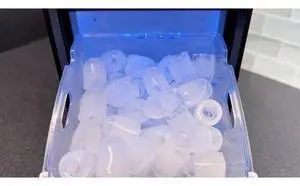 Kismile Portable Countertop Ice Maker Machine, 26lbs Ice in 24Hrs, Self-Cleaning Ice Maker with Selectable Ice Size & Internal Light, Compact Design for Home/Kitchen/Bar Kismile Portable Countertop Ice Maker Machine, 26lbs Ice in 24Hrs, Self-Cleaning Ice Maker with Selectable Ice Size & Internal Light, Compact Design for Home/Kitchen/Bar