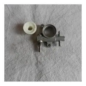 T425 Oil Fit for Saw T435 422 SPR270 Garden XC42 HOUSING Oiler 521586001(Oil Pump and Worm) T425 Oil Fit for Saw T435 422 SPR270 Garden XC42 HOUSING Oiler 521586001(Oil Pump and Worm)