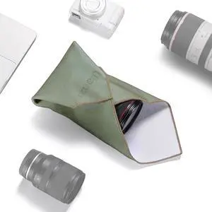 Deuninker Magic Universal Storage Cloth, Easy Wrapping and Safe Protection from Collissions Bumping and Friction for Camera & Digital Accessories (45 * 45cm) Deuninker Magic Universal Storage Cloth, Easy Wrapping and Safe Protection from Collissions Bumping and Friction for Camera & Digital Accessories (45 * 45cm)
