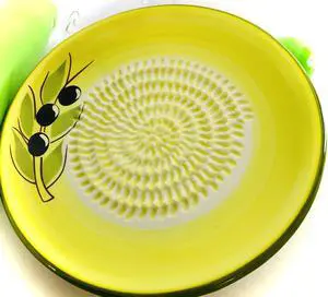 All-in-one Premium Ceramic Garlic Grater Plate 4-Piece Set - Yellow Olive Design, Classic Style - For Garlic, Ginger, Chocolate, and more! - Comes with 5.25" Plate, Peeler, Brush, and Stand All-in-one Premium Ceramic Garlic Grater Plate 4-Piece Set - Yellow Olive Design, Classic Style - For Garlic, Ginger, Chocolate, and more! - Comes with 5.25" Plate, Peeler, Brush, and Stand