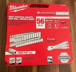 MLW48-22-9008 RATCHET & Socket Set 3/8In MLW48-22-9008 RATCHET & Socket Set 3/8In