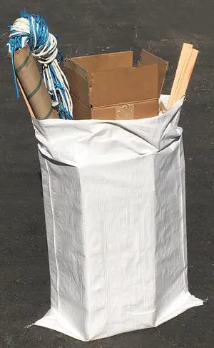 Large Sandbags - Size: 31" x 45" - Thick Heavy Duty Contractor Bags, Heavy Duty Garbage Bags, Dumpster Bag, Construction Trash Bags, Contractor Bags 6 mil (100) Large Sandbags - Size: 31" x 45" - Thick Heavy Duty Contractor Bags, Heavy Duty Garbage Bags, Dumpster Bag, Construction Trash Bags, Contractor Bags 6 mil (100)