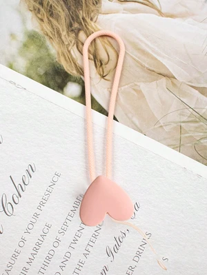 Bks Heart Shaped Silicone Phone Lanyard Minimalist Luxury Charm for Mother Family Birthday Holiday Gift Bks Heart Shaped Silicone Phone Lanyard Minimalist Luxury Charm for Mother Family Birthday Holiday Gift