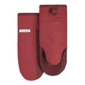 Beacon Two-Tone Non-Slip Oven Mitt Set, Passion Red/Bordeaux, 5.75"x13", 2 Piece Beacon Two-Tone Non-Slip Oven Mitt Set, Passion Red/Bordeaux, 5.75"x13", 2 Piece