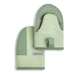 Beacon Two-Tone Non-Slip Mini Oven Mitt Set, Pistachio/Graphite Green, 5.5"x8", 2 Piece Beacon Two-Tone Non-Slip Mini Oven Mitt Set, Pistachio/Graphite Green, 5.5"x8", 2 Piece
