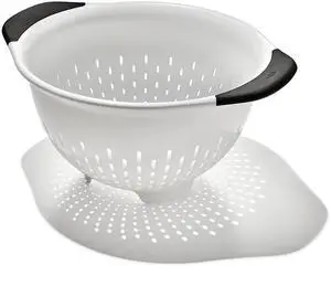 Good Grips 3 QT Plastic Colander Good Grips 3 QT Plastic Colander