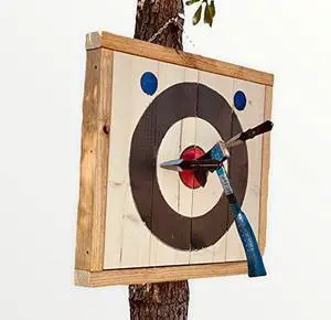 Hanging Axe and Knife Throwing Target Hanging Axe and Knife Throwing Target