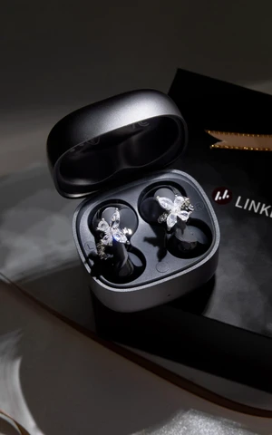 Air Open Ear Clip-on EarbudsZero-Gravity Wearable TechButterfly Ultra Comfortable Patented 0-Pressure 4.7g Certified Hi-Res LDAC 9H/70H Playtime Al Clear Calls No Sound Leakage Air Open Ear Clip-on EarbudsZero-Gravity Wearable TechButterfly Ultra Comfortable Patented 0-Pressure 4.7g Certified Hi-Res LDAC 9H/70H Playtime Al Clear Calls No Sound Leakage