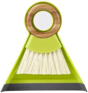 Tiny Team Mini Brush & Dustpan Set - Green Tiny Team Mini Brush & Dustpan Set - Green