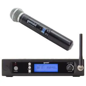 UHF Handheld Microphone System, 256 Channels, 240ft (UHF-6100M-R2) | UHF handheld mic, 256 channels, 512-537 MHz - 240 ft range - LCD, auto SYNC - XLR & 1/4" outputs UHF Handheld Microphone System, 256 Channels, 240ft (UHF-6100M-R2) | UHF handheld mic, 256 channels, 512-537 MHz - 240 ft range - LCD, auto SYNC - XLR & 1/4" outputs