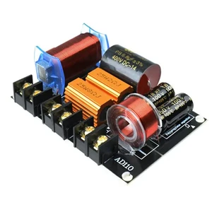 2MHZ-700MHZ Rf Transmitter 3W 20dB Low Noise Broadband RF Power Amplification Module for HF VHF UHF FM Transmitter Radio 2MHZ-700MHZ Rf Transmitter 3W 20dB Low Noise Broadband RF Power Amplification Module for HF VHF UHF FM Transmitter Radio