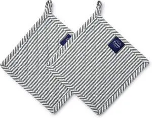 Encasa XO Pot Holders, Quilted Kitchen Hot Pads 8"x8" Black | Heat Resistant | Thick Cotton Padding | Trivet & Countertop Protector | Corner Hanging Loop | Set of 2 Encasa XO Pot Holders, Quilted Kitchen Hot Pads 8"x8" Black | Heat Resistant | Thick Cotton Padding | Trivet & Countertop Protector | Corner Hanging Loop | Set of 2