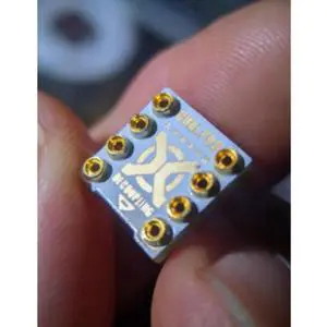 Dual amplifier upgrade seat, local tyrant gold retail version, decoupling amplifier seat, hifi amplifier base, gold-plated. Dual amplifier upgrade seat, local tyrant gold retail version, decoupling amplifier seat, hifi amplifier base, gold-plated.