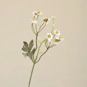 Celebration Decor Artificial Chamomile Daisies Charming Artificial Daisies Arrangement Home Decoration Elegant Centerpiece Celebration Decor Artificial Chamomile Daisies Charming Artificial Daisies Arrangement Home Decoration Elegant Centerpiece