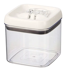 Better Homes & Gardens Flip-Tite 4.5Cup Square Food Storage Container Better Homes & Gardens Flip-Tite 4.5Cup Square Food Storage Container