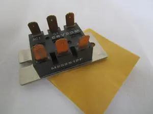 M252512F MODULE, SCR/DIODE, 25 AMP IO, 300 AMP ITSM, 240 VOLT AC RMS VOLTAGE M252512F MODULE, SCR/DIODE, 25 AMP IO, 300 AMP ITSM, 240 VOLT AC RMS VOLTAGE