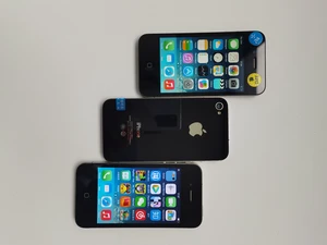 Apple iPhone 4 16GB (Unlocked) CDMA Smartphone Apple iPhone 4 16GB (Unlocked) CDMA Smartphone