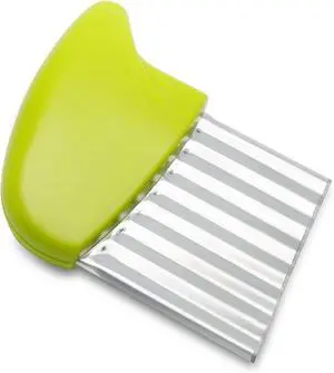 Luomorgo Stainless Steel Potato Crinkle Cutter Carrot Wavy Knife French Fry Slicer Vegetable Wavy Chopper, Green Luomorgo Stainless Steel Potato Crinkle Cutter Carrot Wavy Knife French Fry Slicer Vegetable Wavy Chopper, Green