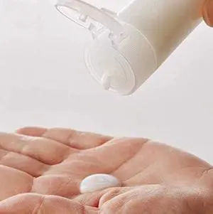 12 PCS 15ml/0.5oz Travel Size Empty Plastic Sample Bottle Container With Flip Cap Travel Vial Jar Pot For Emollient Water Sample Shower Gel Makeup Lotion Emulsion 12 PCS 15ml/0.5oz Travel Size Empty Plastic Sample Bottle Container With Flip Cap Travel Vial Jar Pot For Emollient Water Sample Shower Gel Makeup Lotion Emulsion